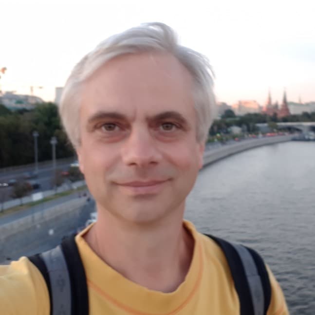 Дмитрий Максимов