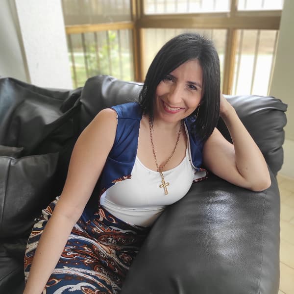 Jaqueline C Rincon
