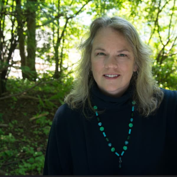Dr. Carolyn Nesbitt