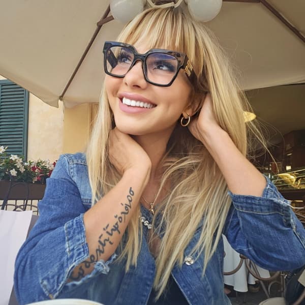 Violeta Vines