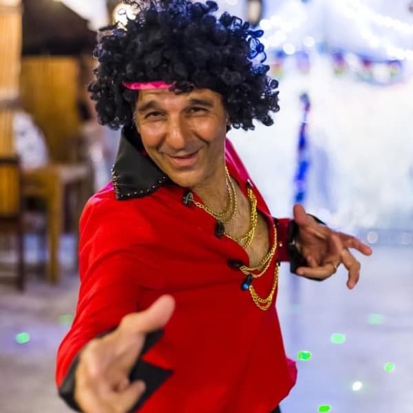 Devrim Zahir