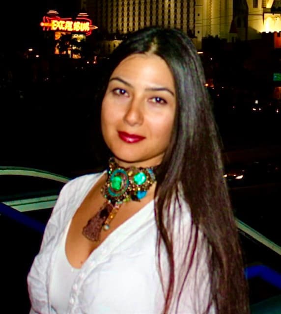 Elif Dastori