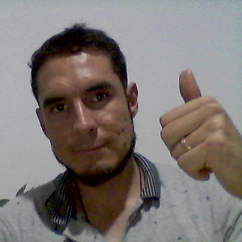 Alexis León