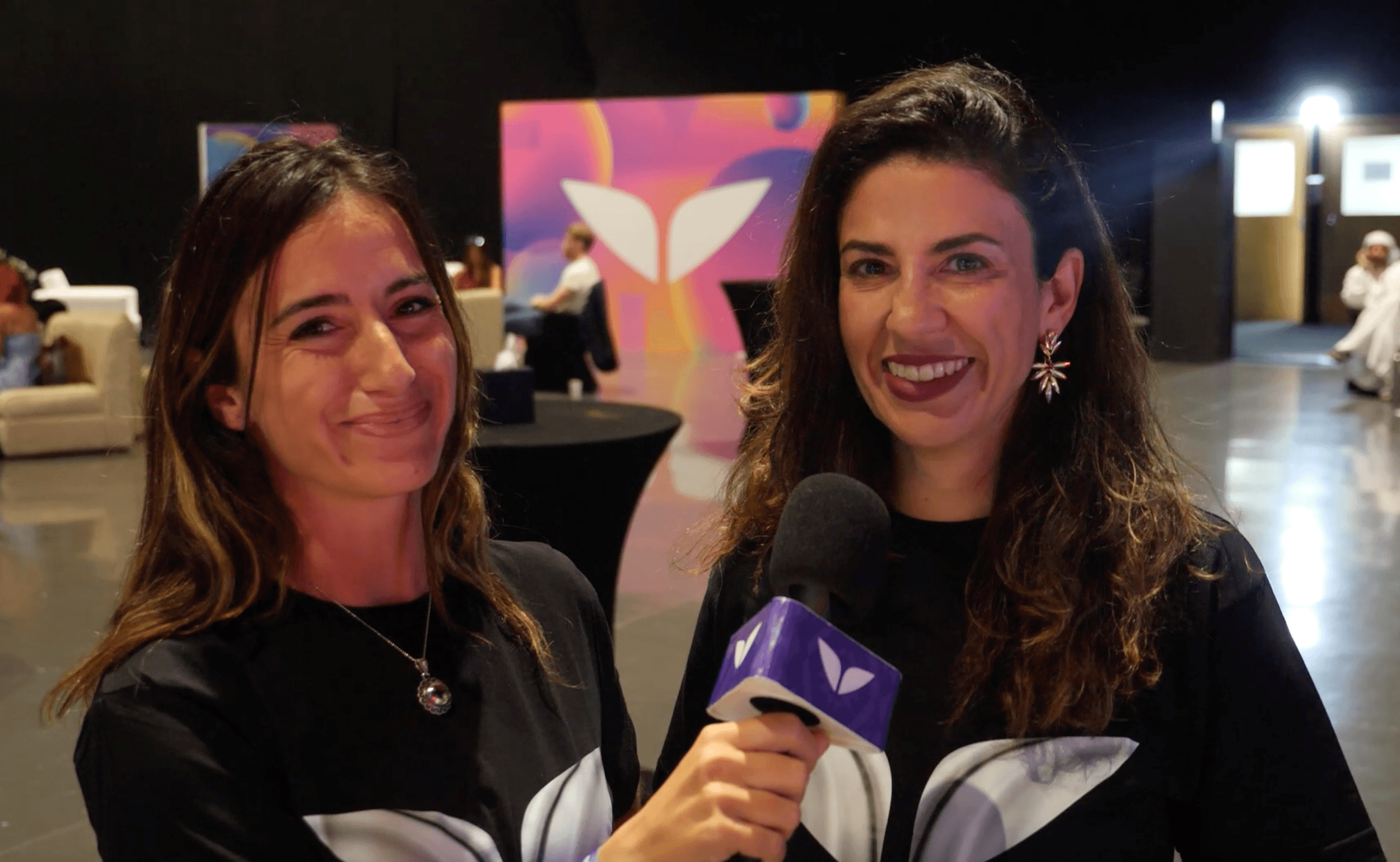 Anisa & Anya Fuente