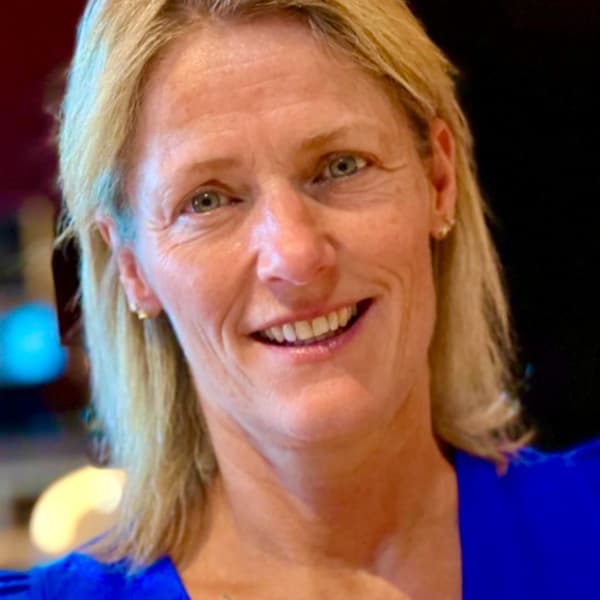 Yvonne Van der Voorn