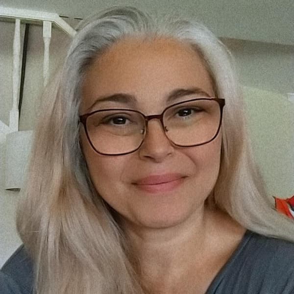 Christine Giannakis