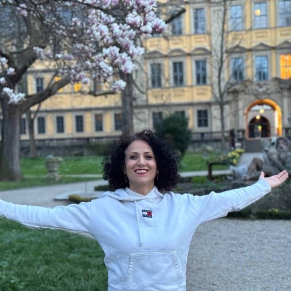 Dr. Ghazaleh Nematollahi