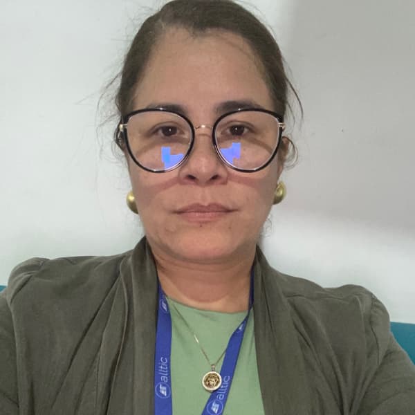 Mary Leal