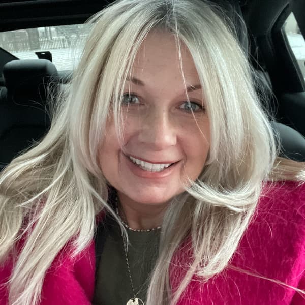 Shawna P Woods