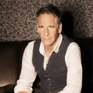 Scott Bakula